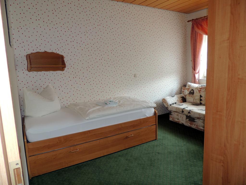 Gaestehaus Am Hirtenberg Breitenbrunn  Bagian luar foto