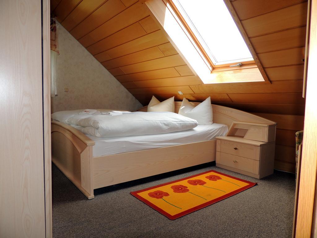 Gaestehaus Am Hirtenberg Breitenbrunn  Bagian luar foto